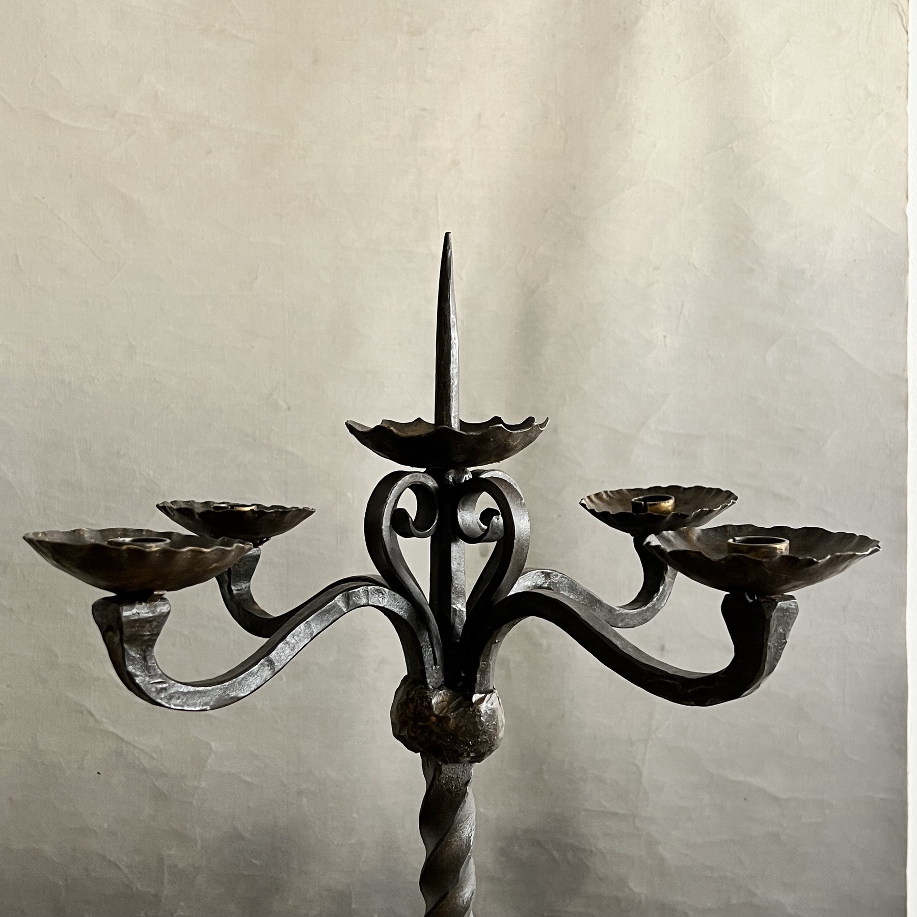 objet-vagabond-wroughtiron-candlesticks0005