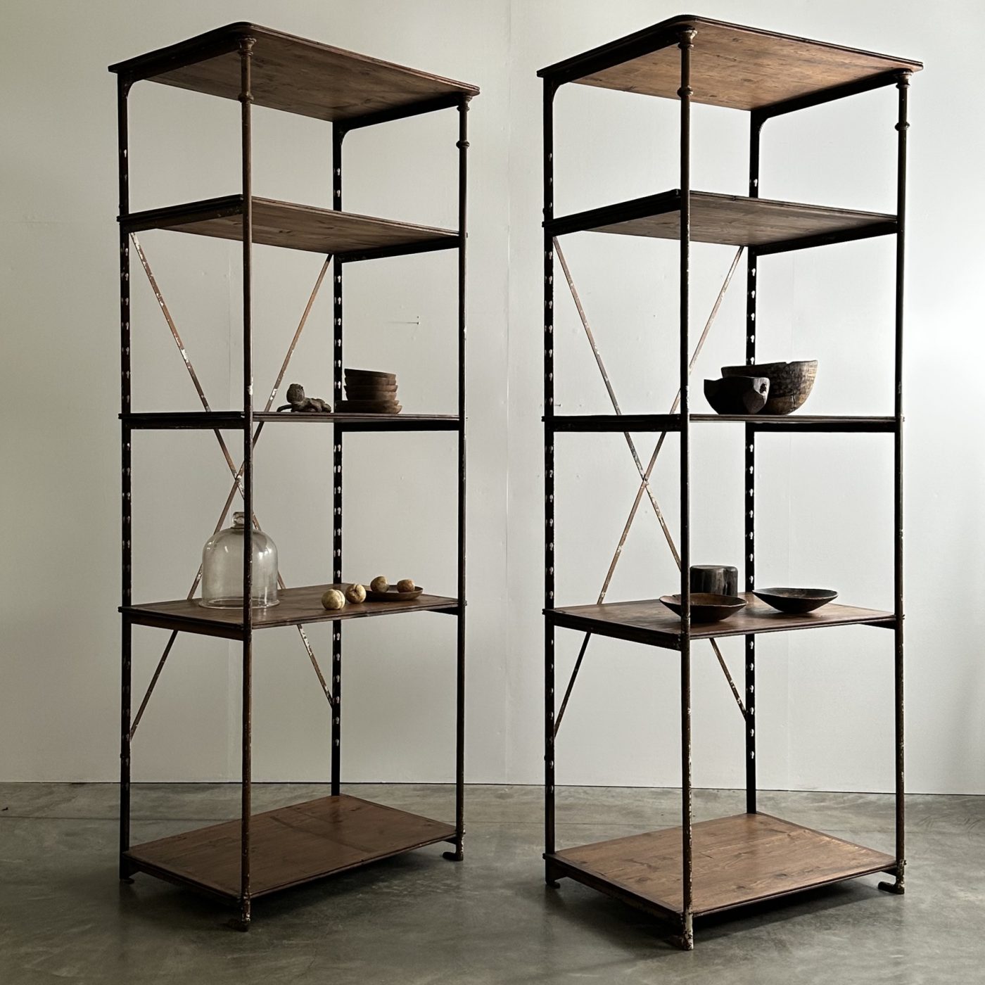 objet-vagabond-draper-shelves0003