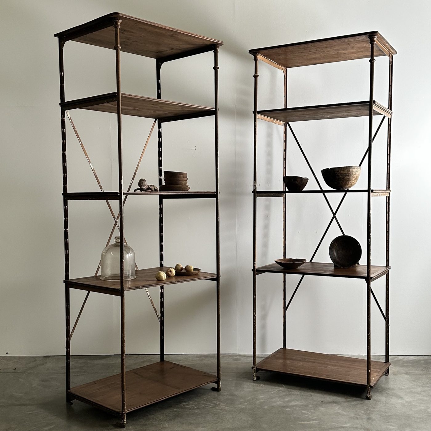 objet-vagabond-draper-shelves0008