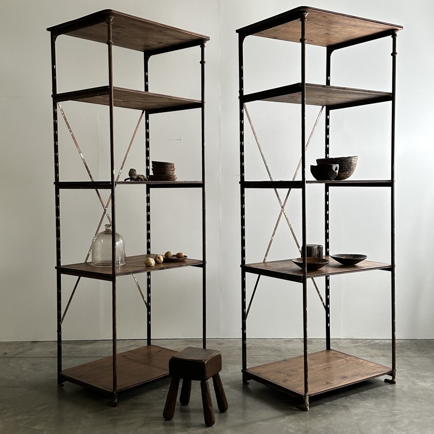 objet-vagabond-draper-shelves0011