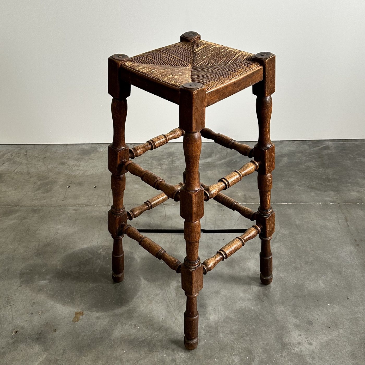 objet-vagabond-high-stools0001