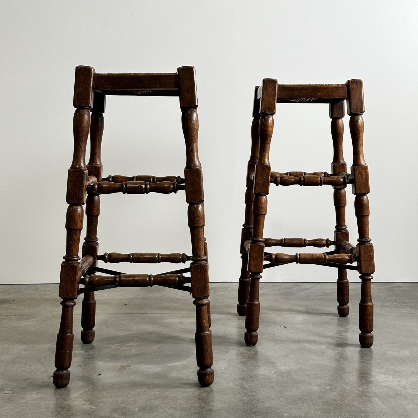 objet-vagabond-high-stools0006