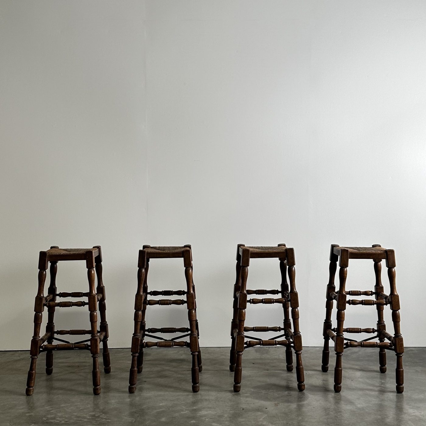 objet-vagabond-high-stools0008