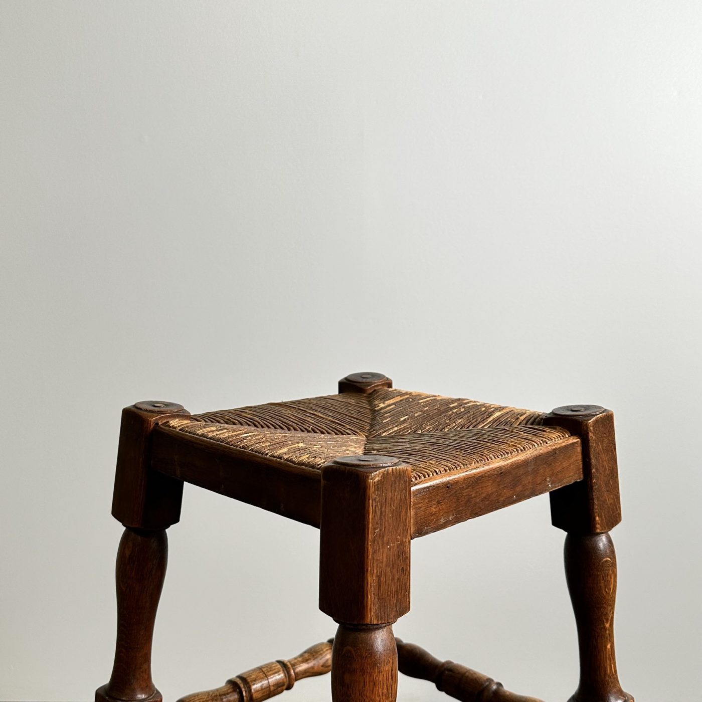 objet-vagabond-high-stools0009