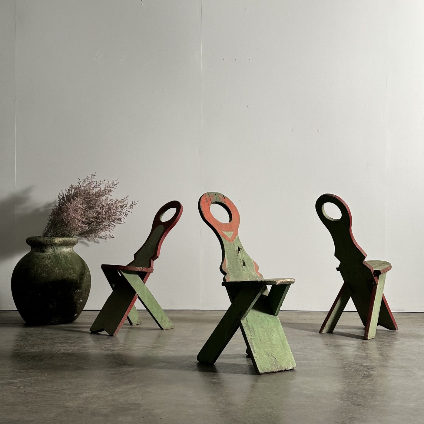 objet-vagabond-painted-chairs0000