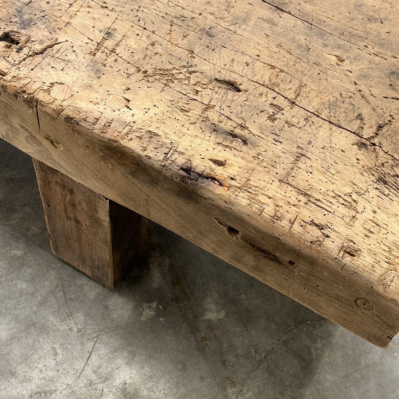 objet-vagabond-primitive-coffeetable0008