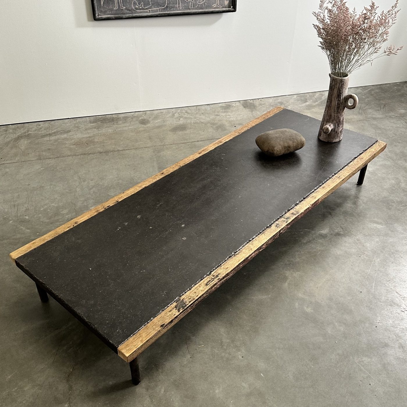 objet-vagabond-stone-lowtable0003