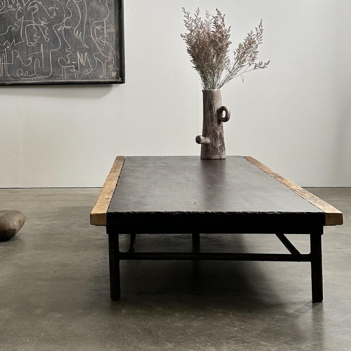 objet-vagabond-stone-lowtable0005