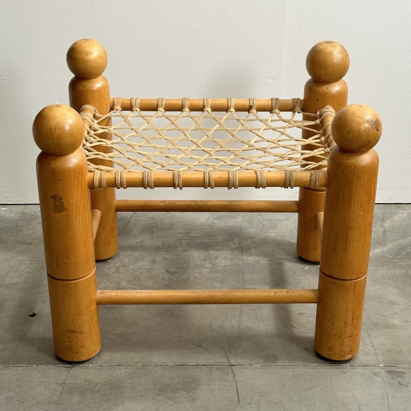 objet-vagabond-stool0003