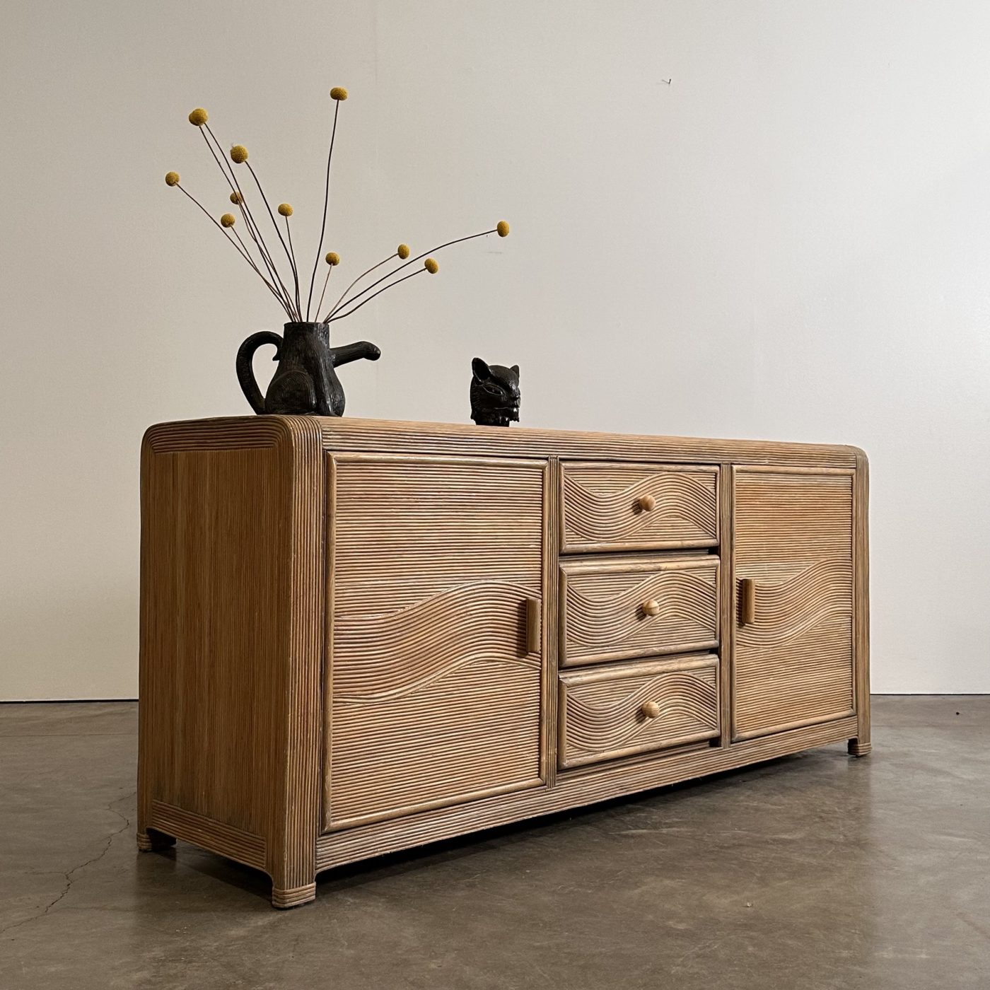 objet-vagabond-vintage-sideboard0000