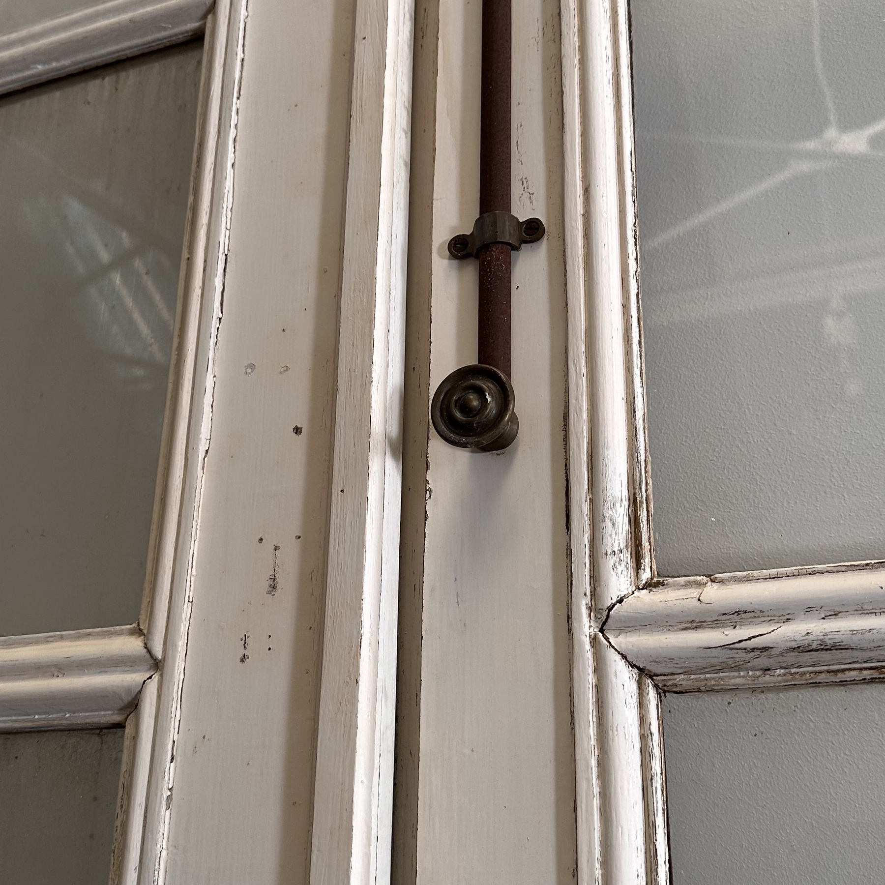 objet-vagabond-glasses-doors0001