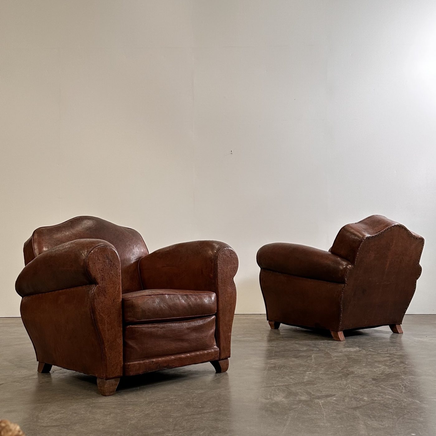 objet-vagabond-leather-armchairs0007