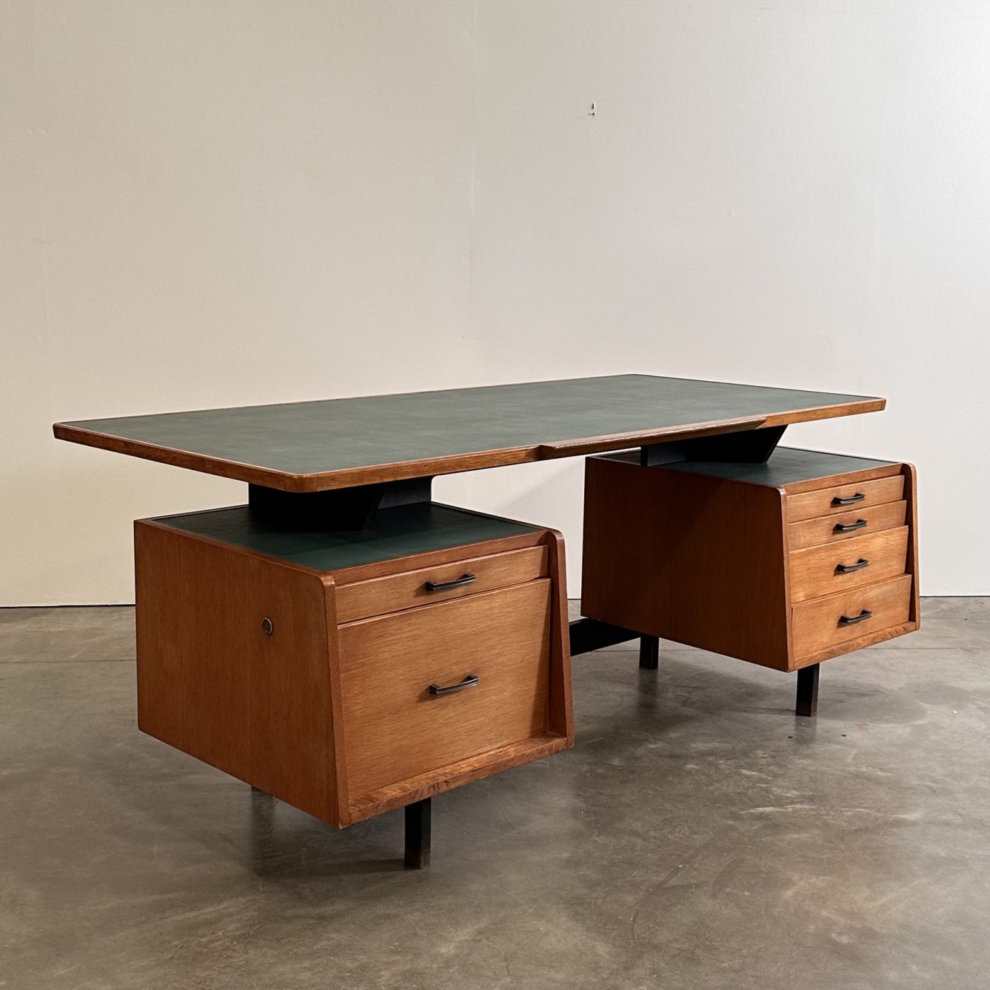 objet-vagabond-midcentury-desk0002