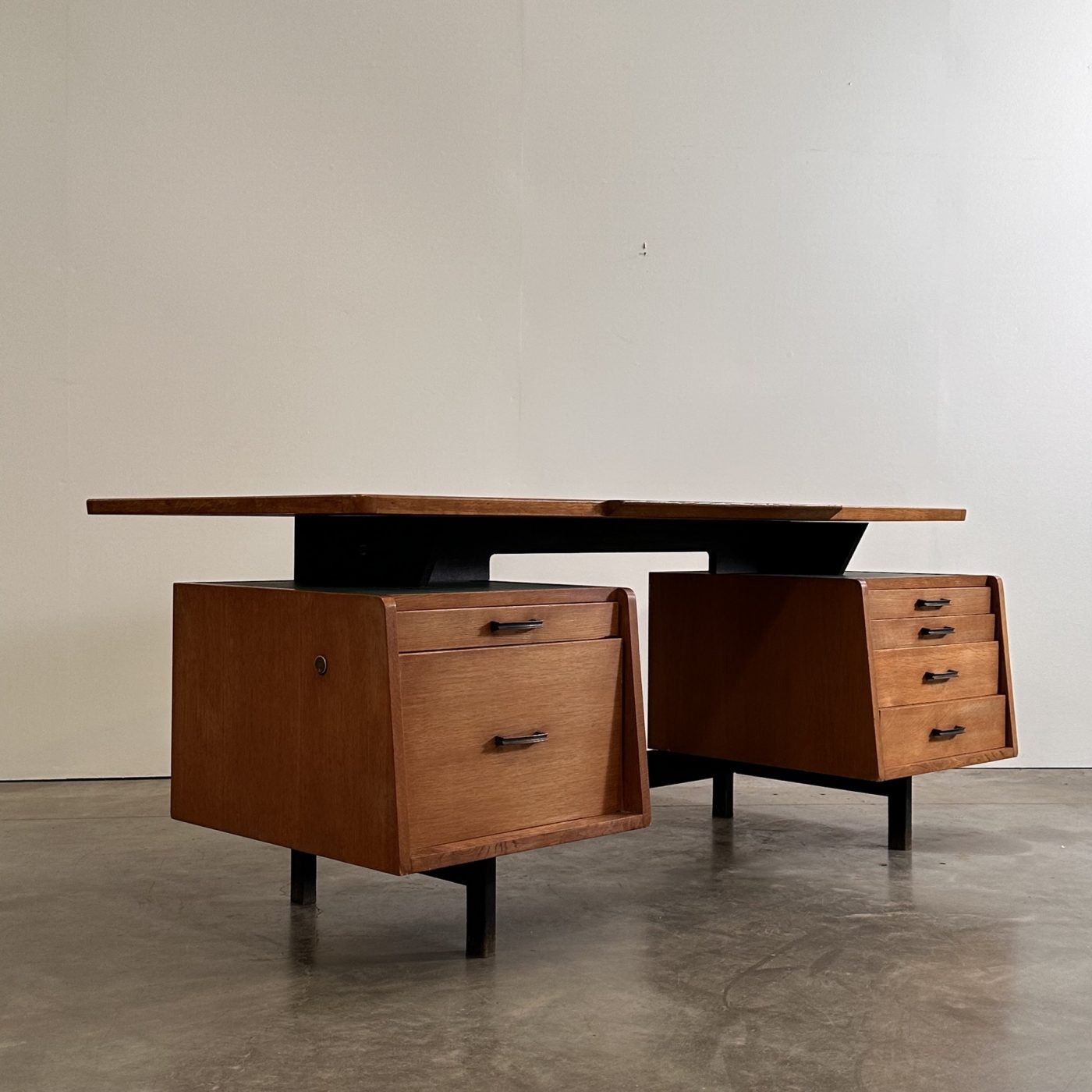 objet-vagabond-midcentury-desk0005