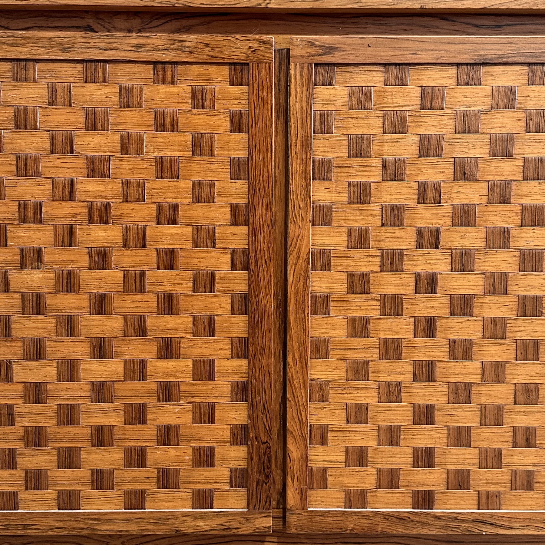 objet-vagabond-midcentury-sideboard0003