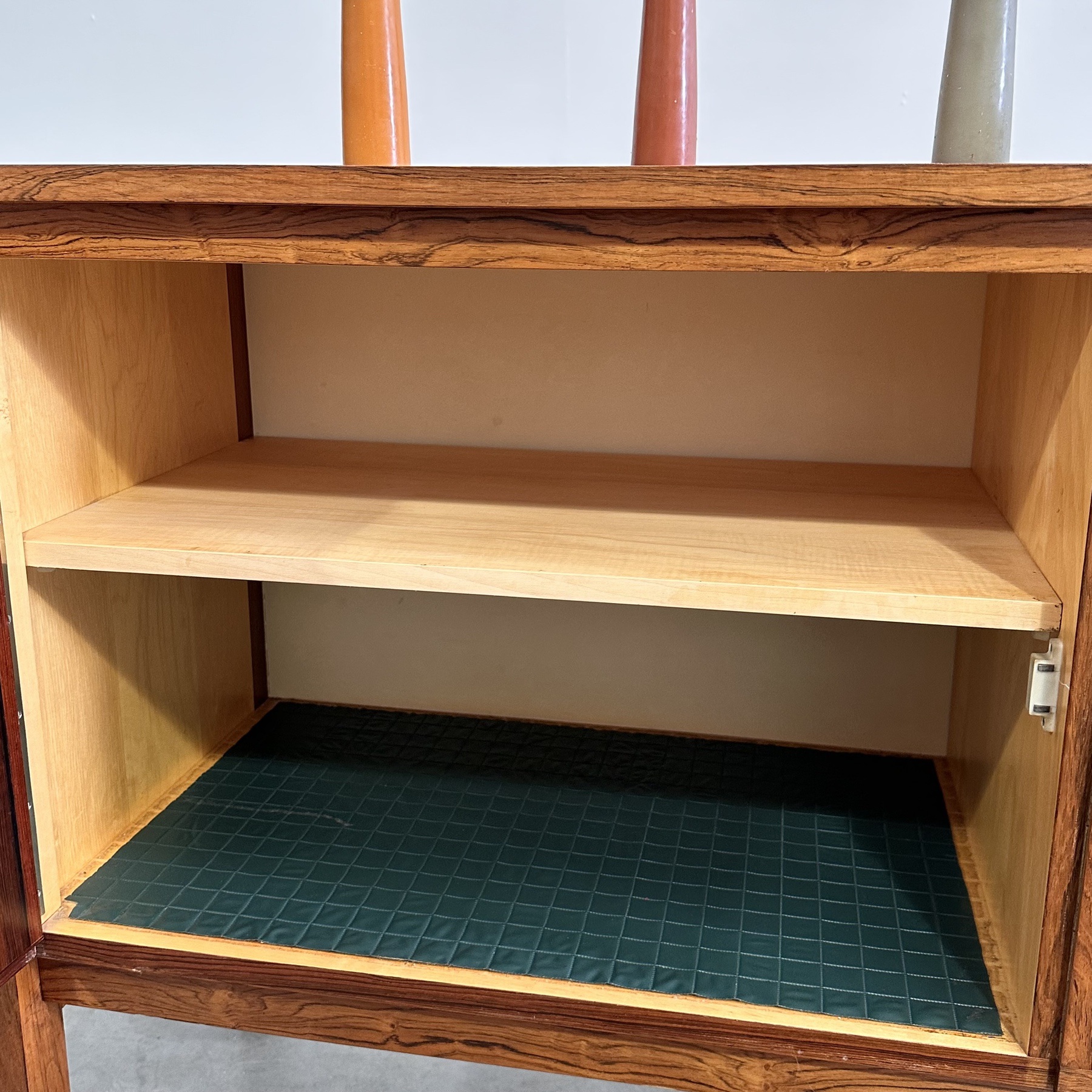 objet-vagabond-midcentury-sideboard0010