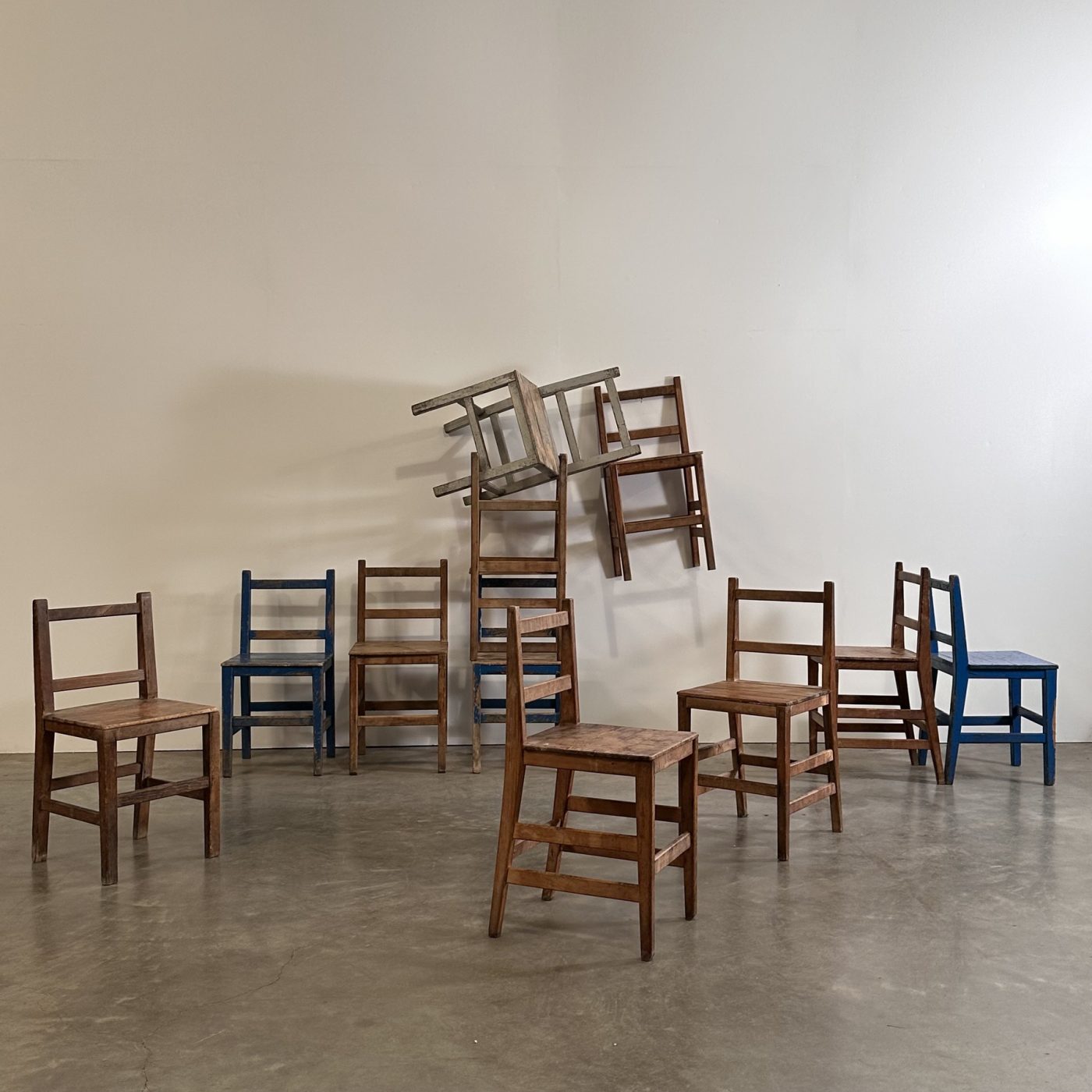 objet-vagabond-naive-chairs0002