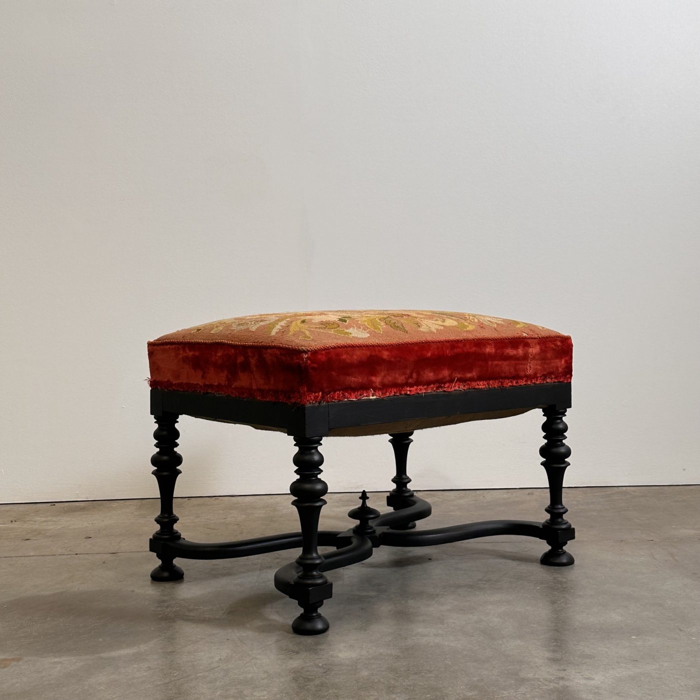 objet-vagabond-napoleon3-stool0005