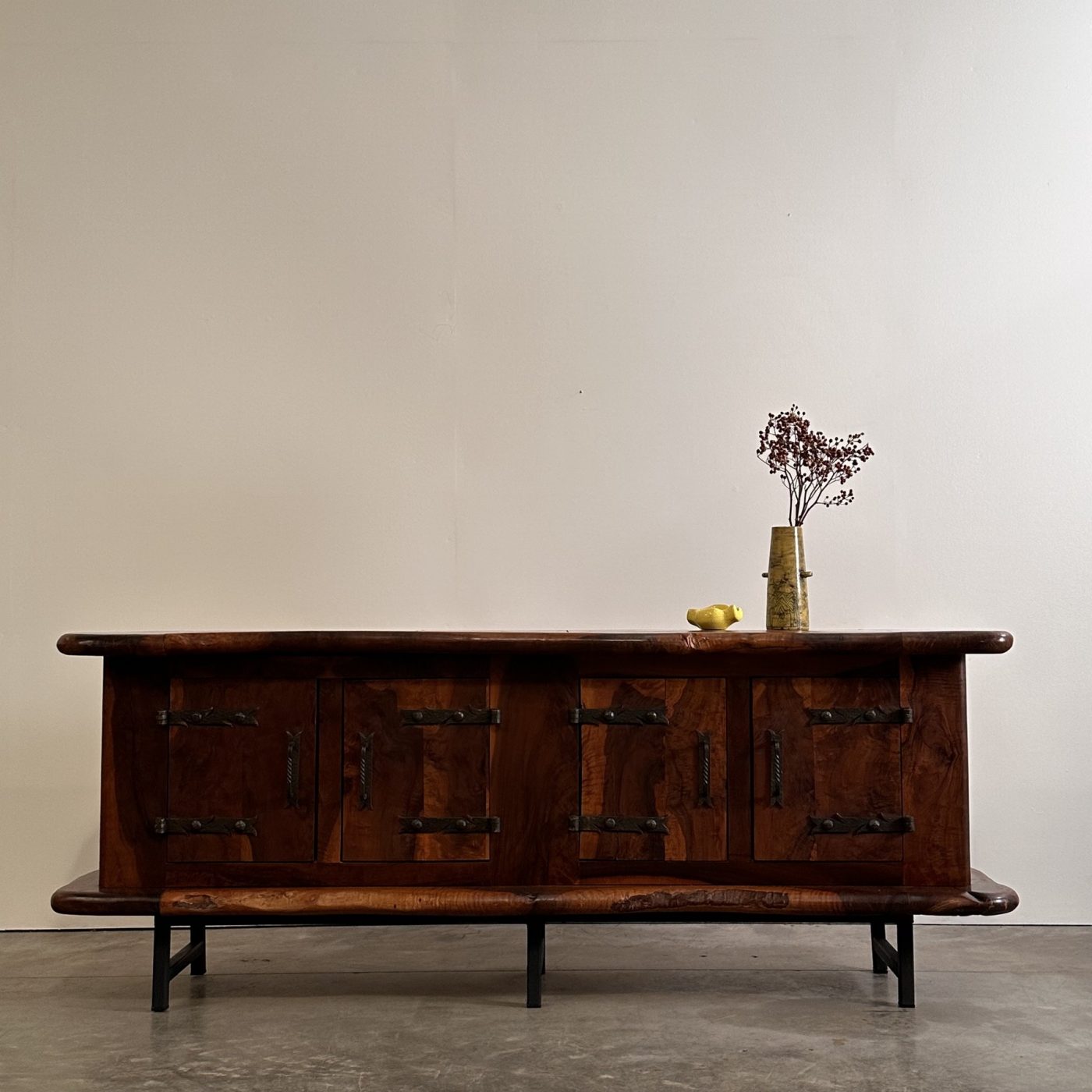 objet-vagabond-olive-sideboard0001