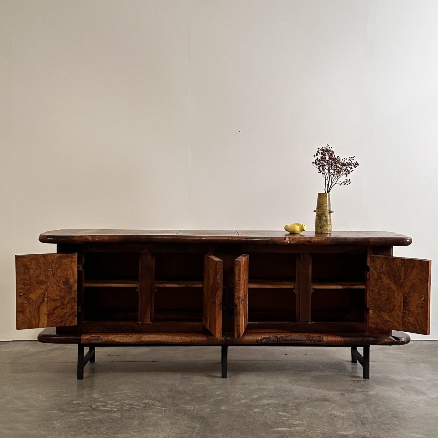 objet-vagabond-olive-sideboard0009