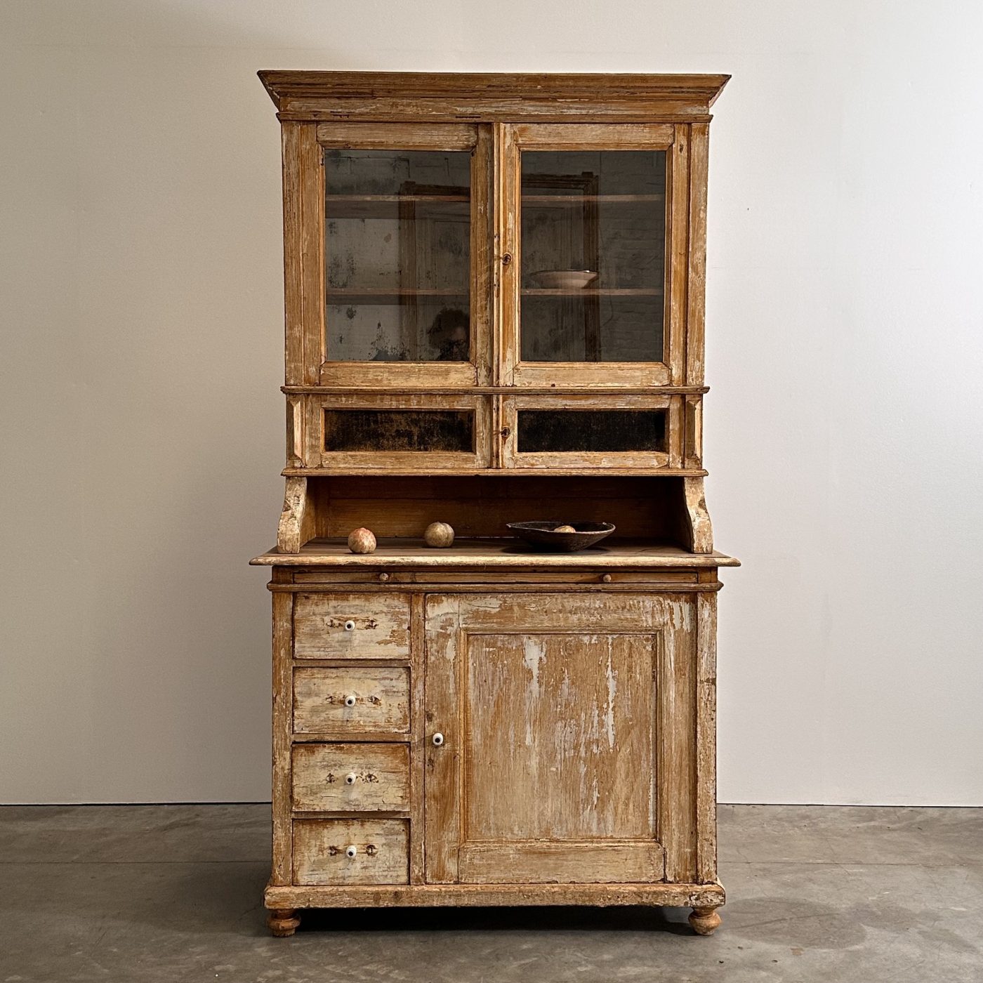 objet-vagabond-painted-cabinet0009