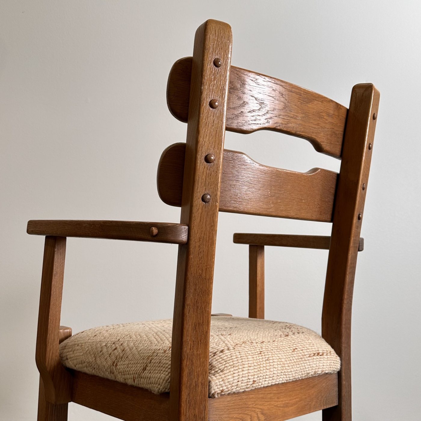 objet-vagabond-brutalist-armchairs0002