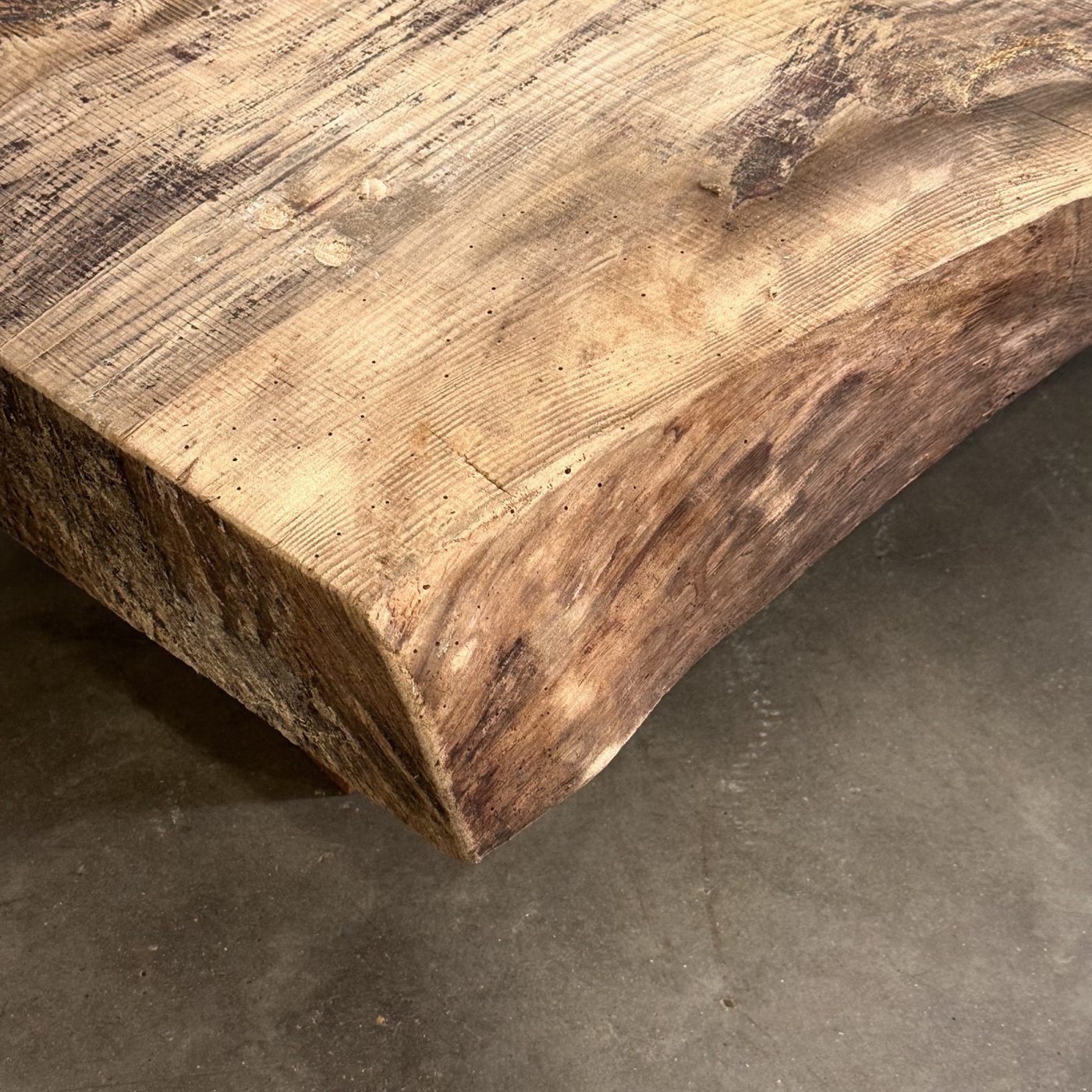 objet-vagabond-primitive-coffeetable0007