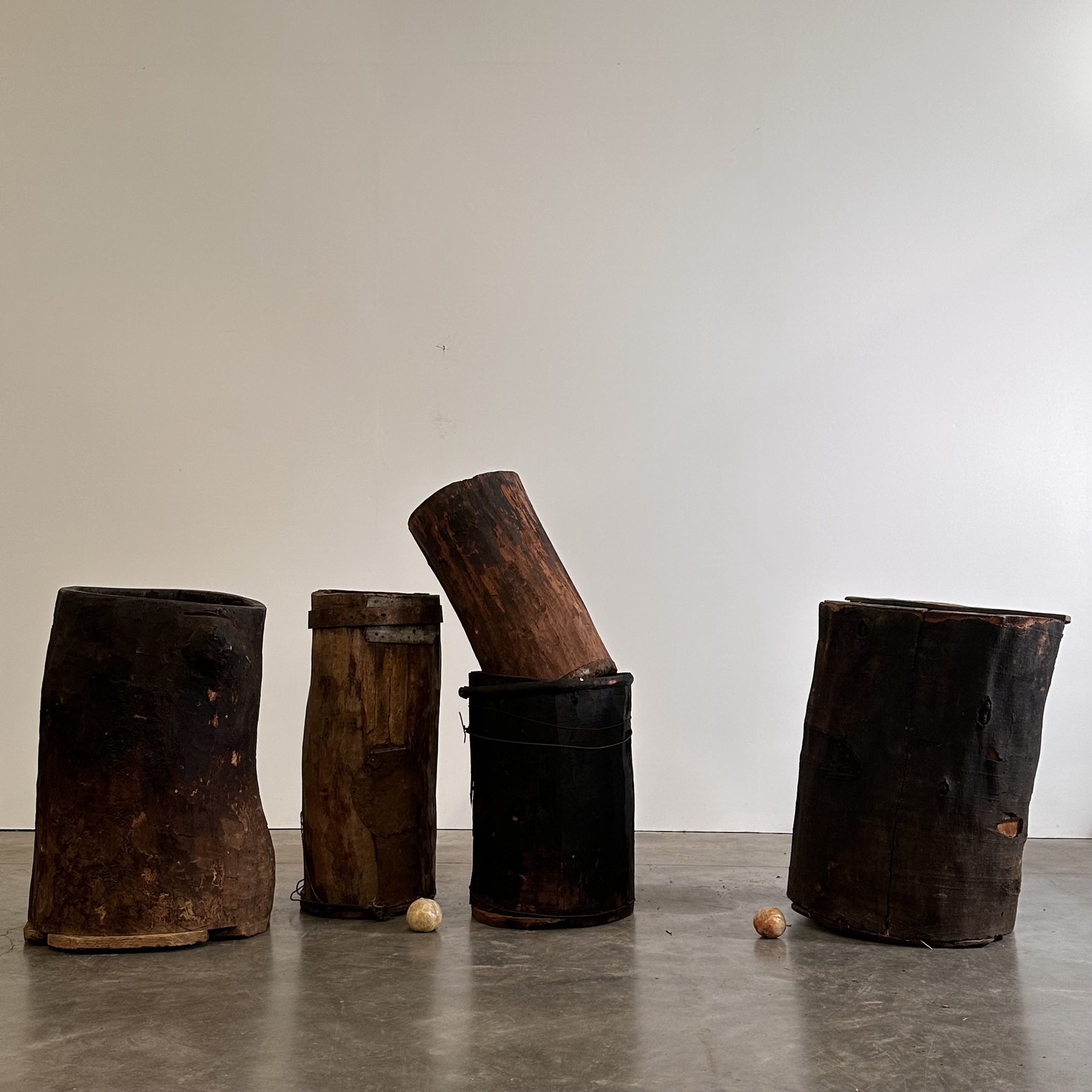 objet-vagabond-primitive-dark-bins0001