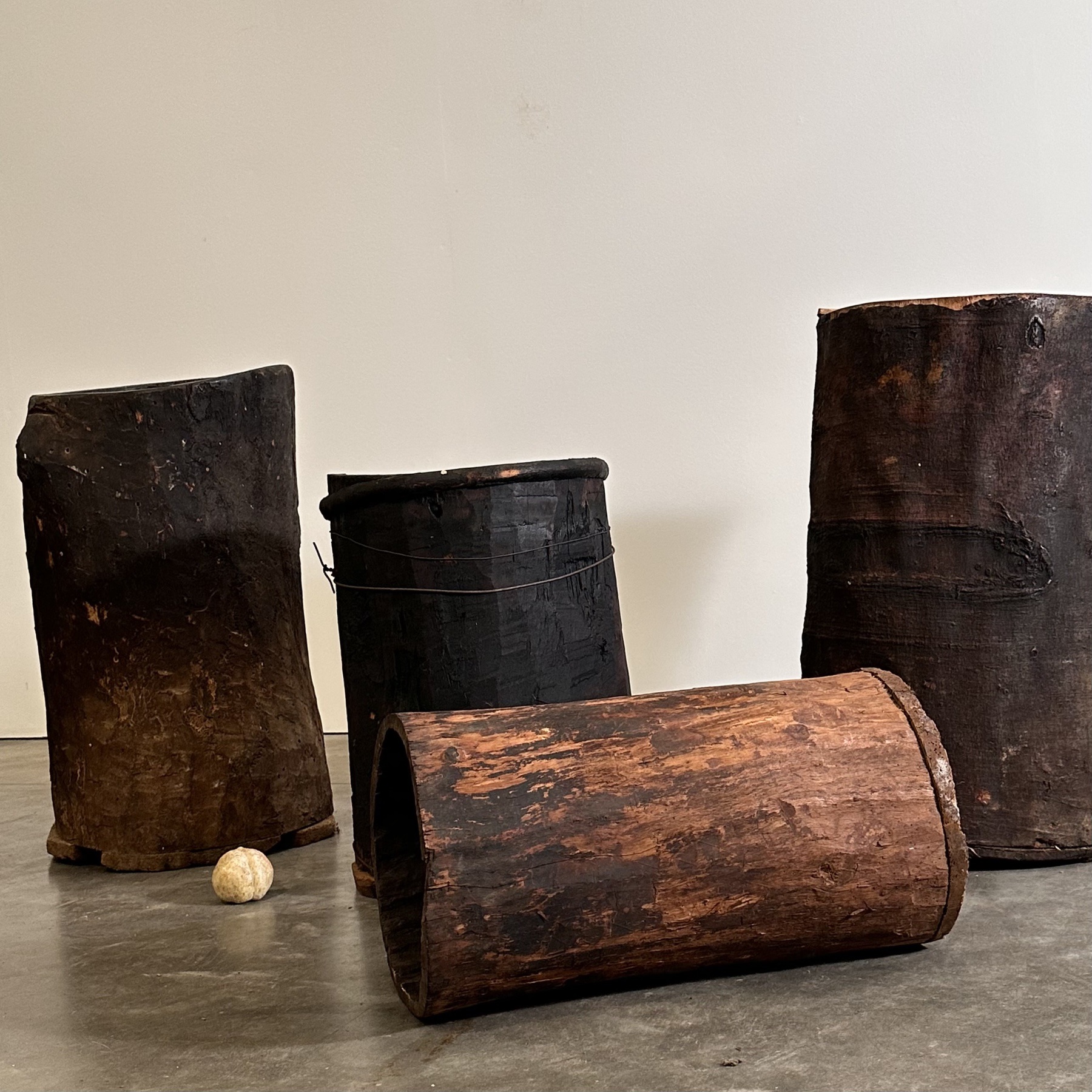 objet-vagabond-primitive-dark-bins0005