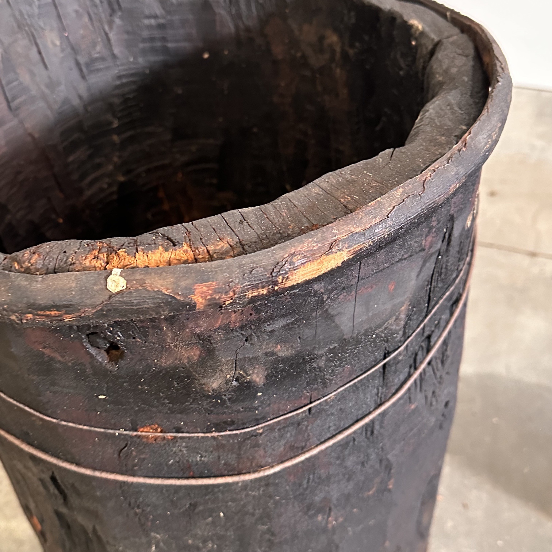 objet-vagabond-primitive-dark-bins0006