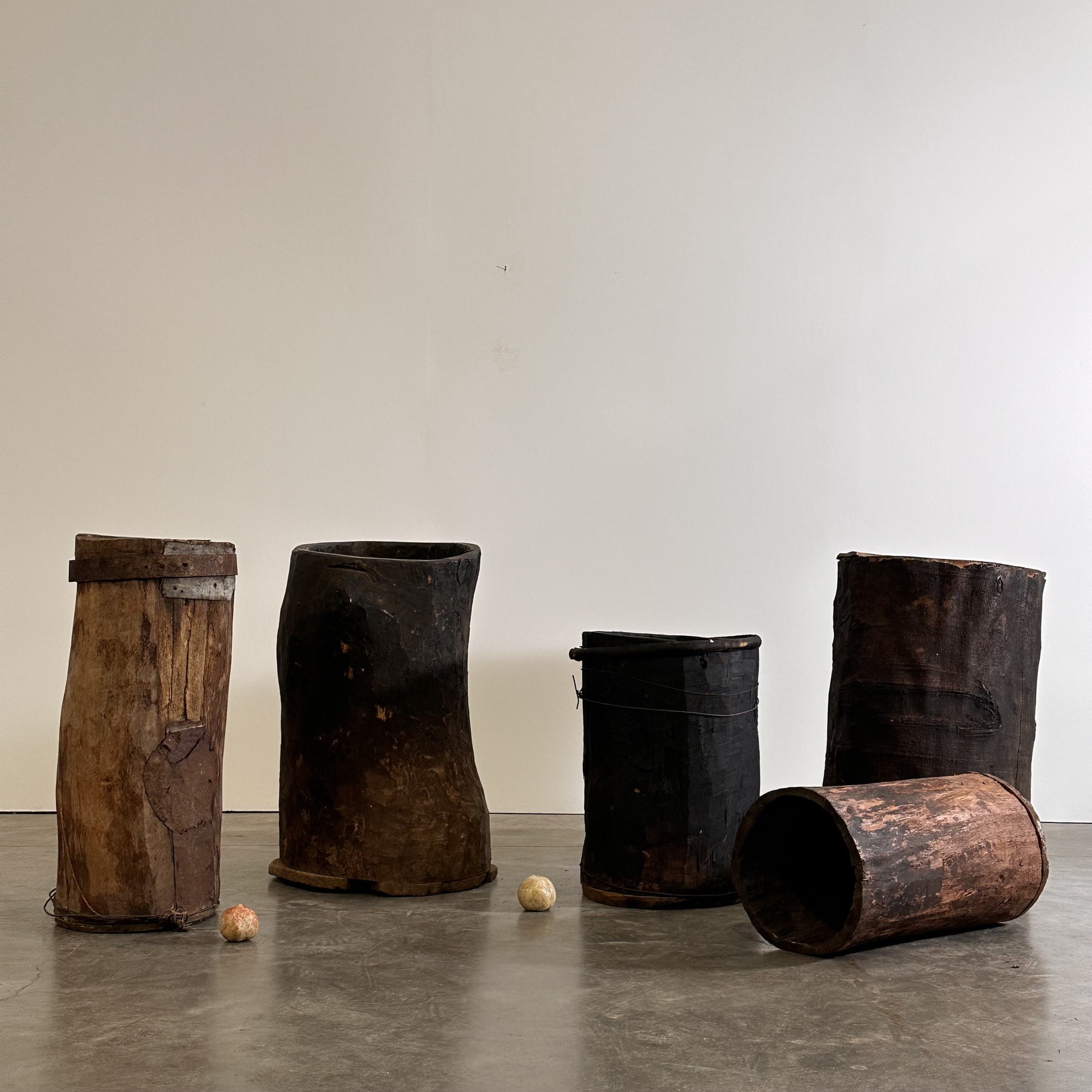 objet-vagabond-primitive-dark-bins0009