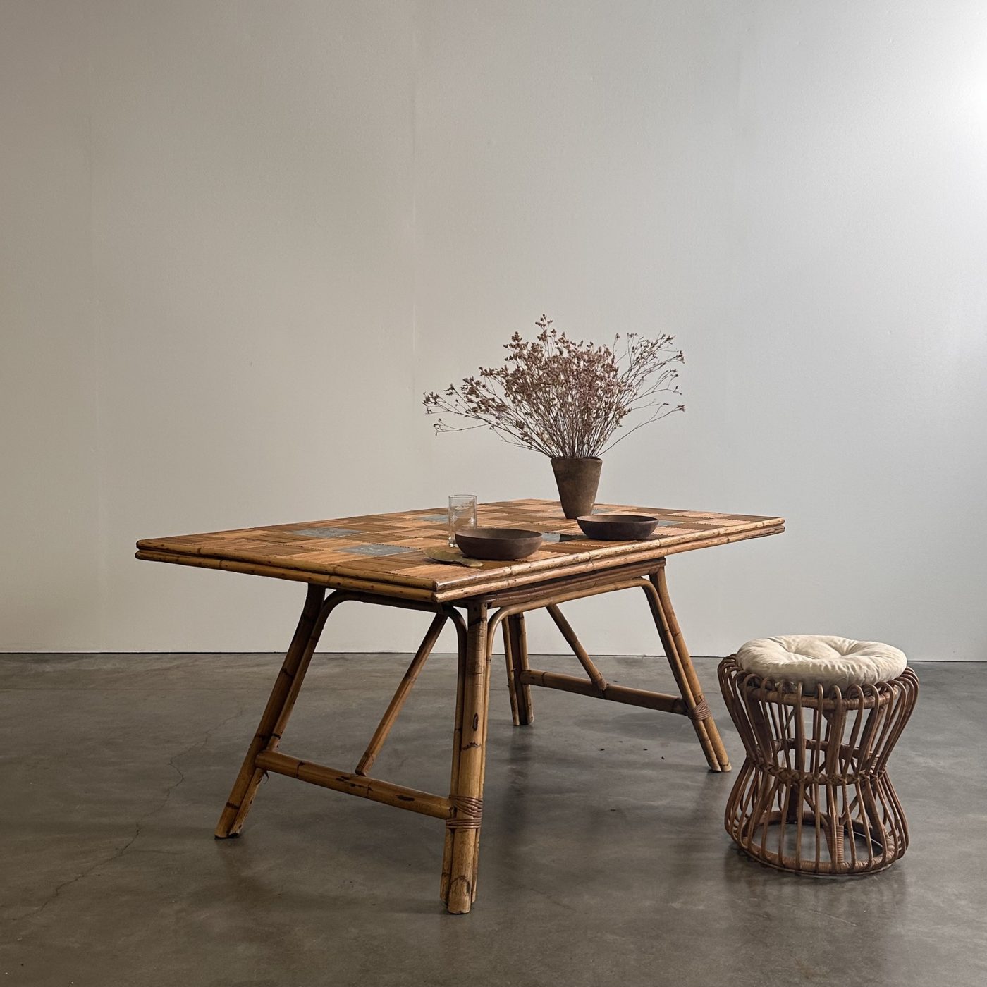 objet-vagabond-rattan-table0000