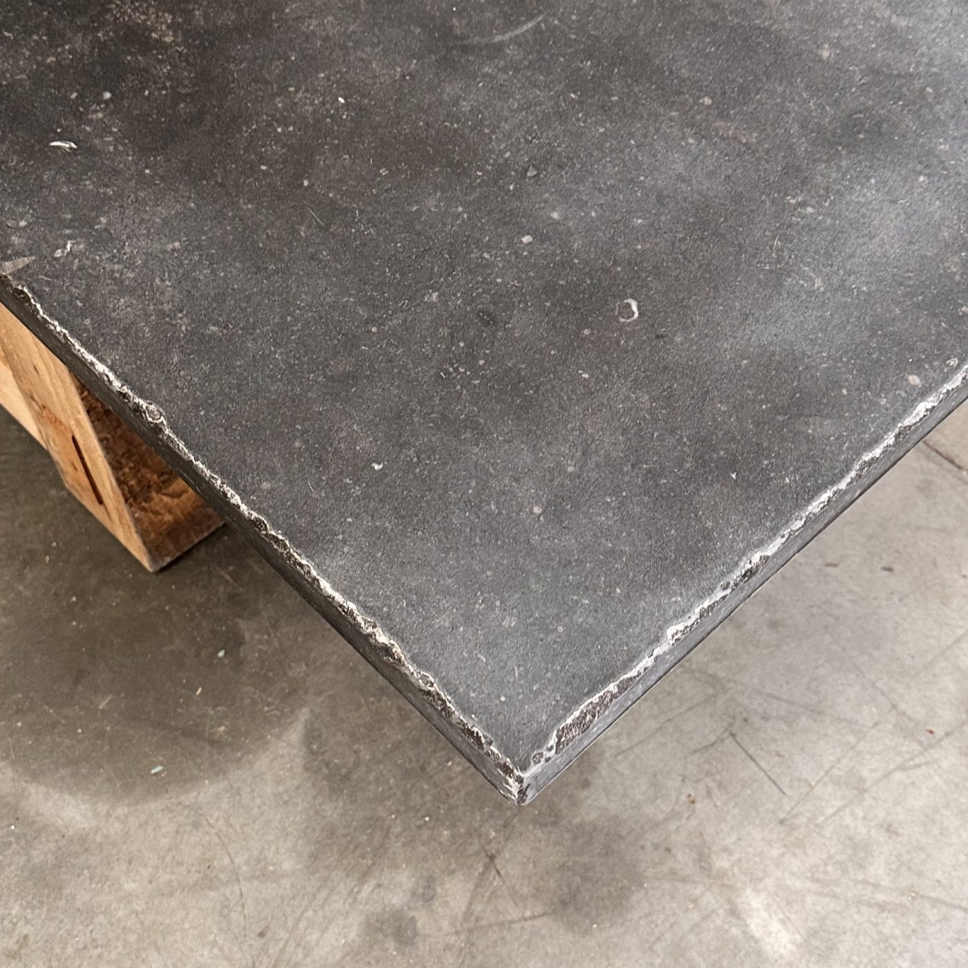 objet-vagabond-stone-coffeetable0000