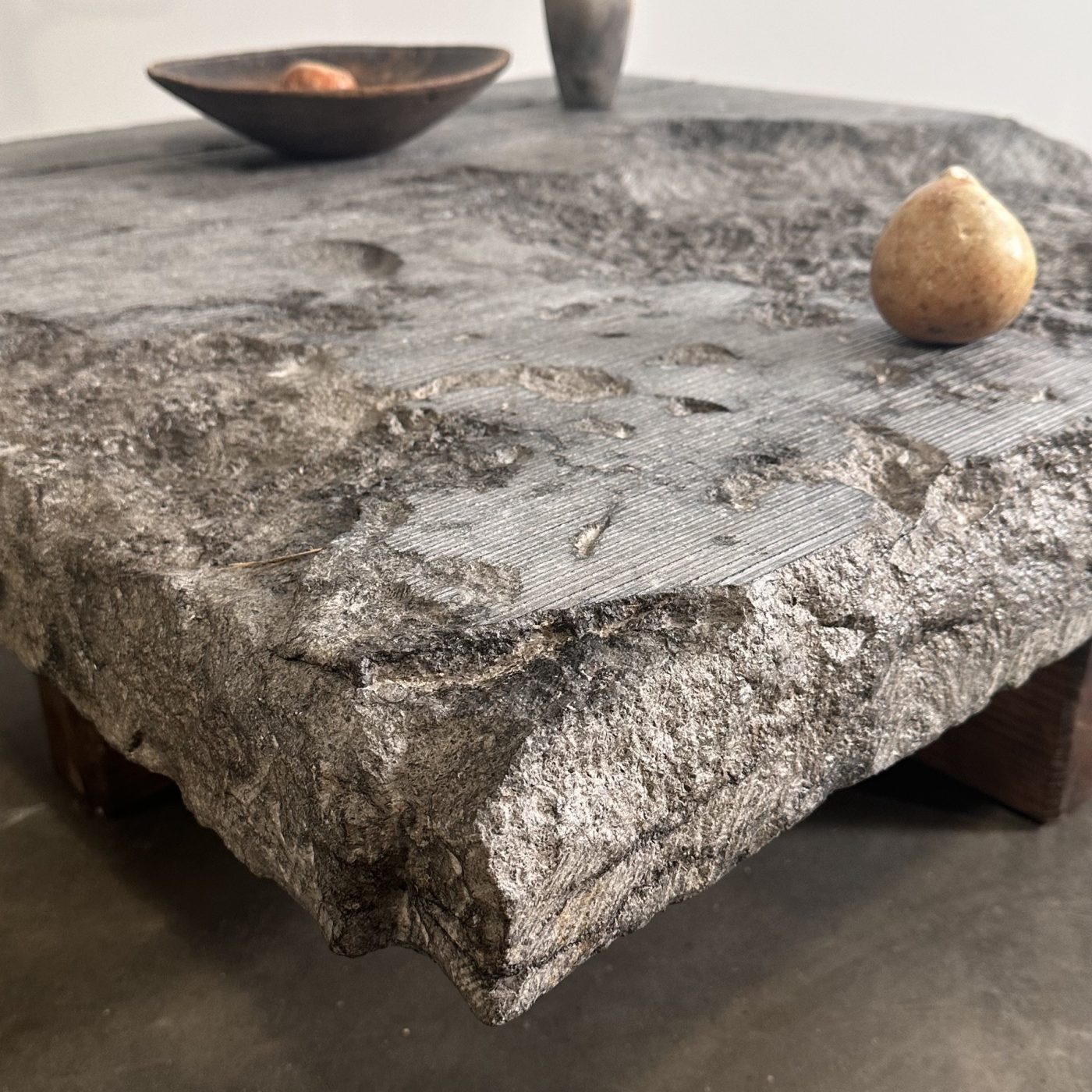 objet-vagabond-stone-rawtable0005