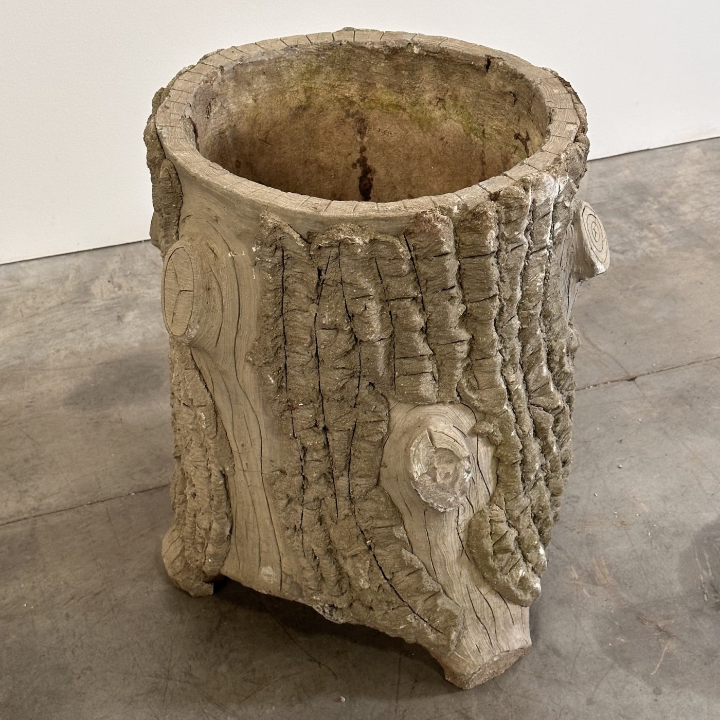 objet-vagabond-concrete-planters30003