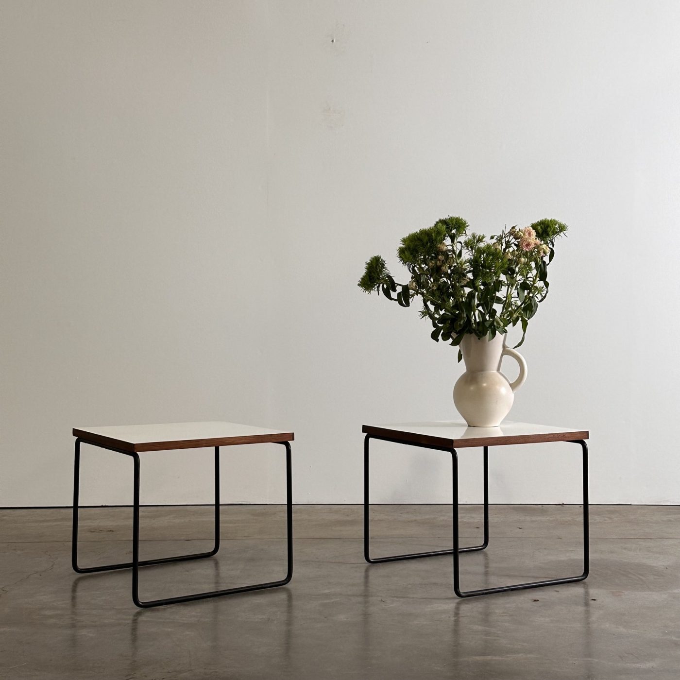 objet-vagabond-guariche-sidetables0001