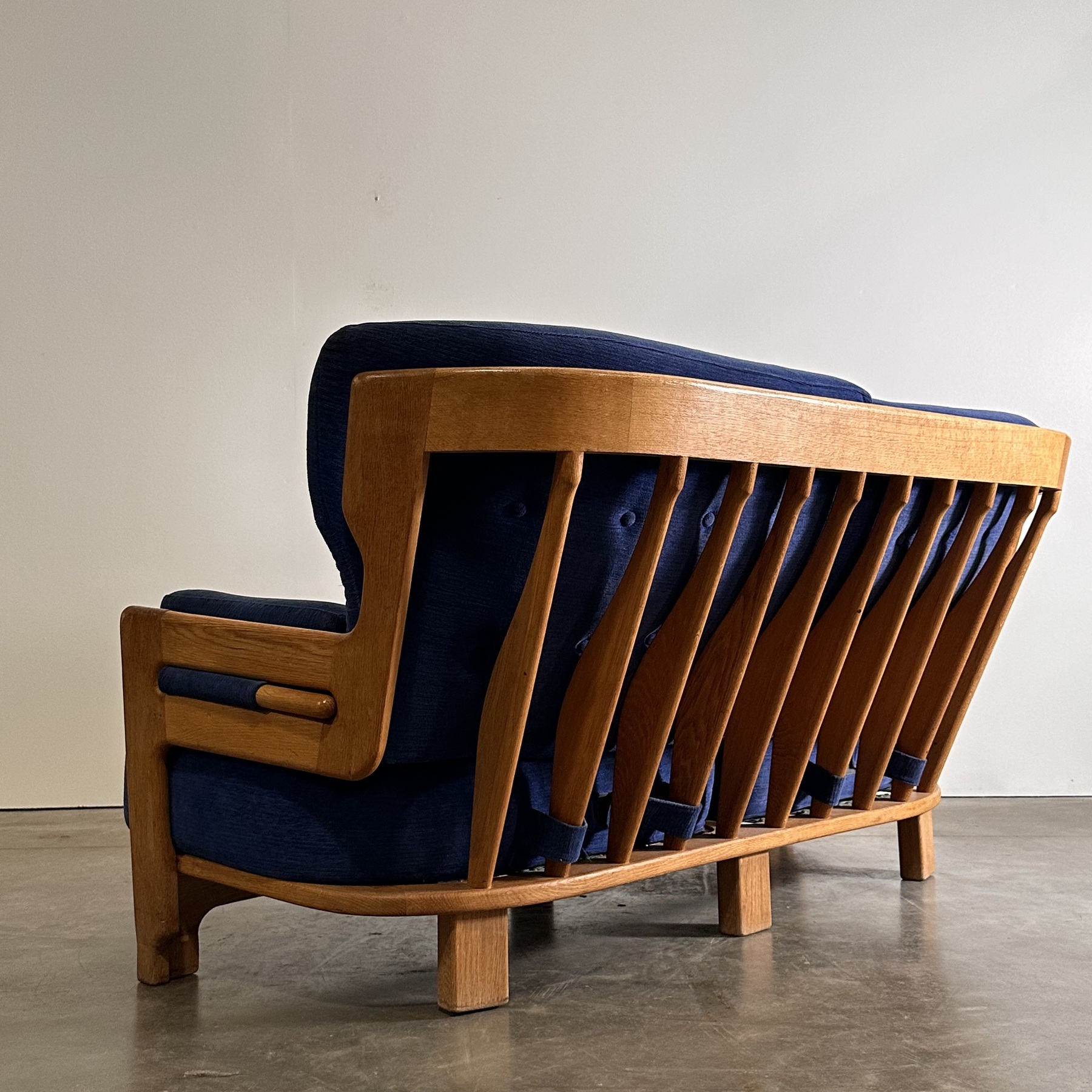 objet-vagabond-midcentury-sofa0004