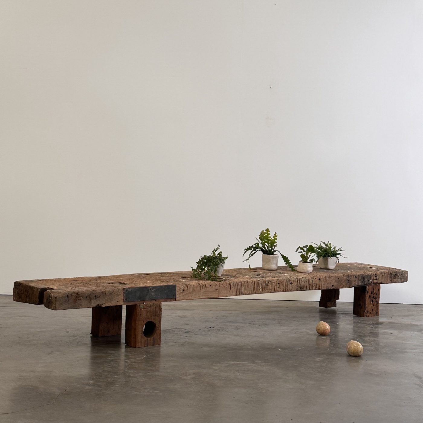 objet-vagabond-primitice-coffeetable0005