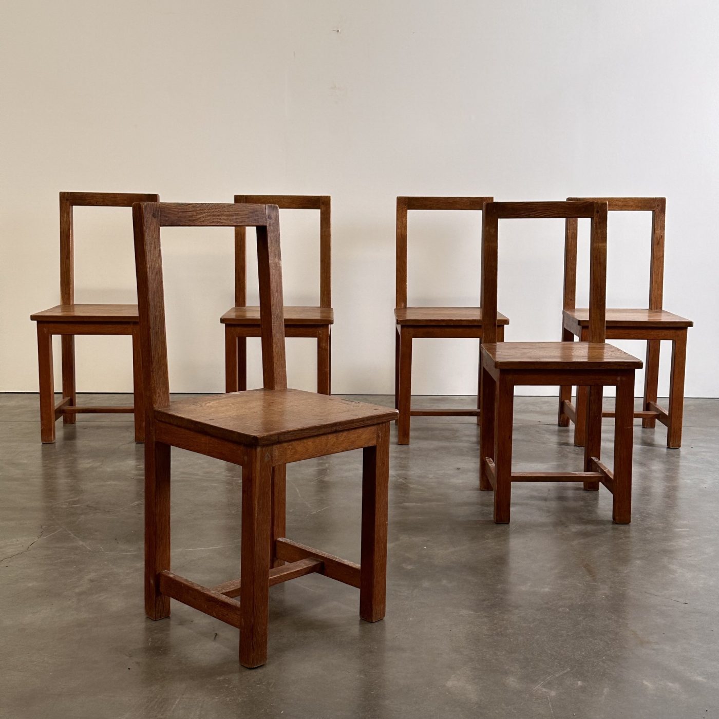 objet-vagabond-simple-chairs0000