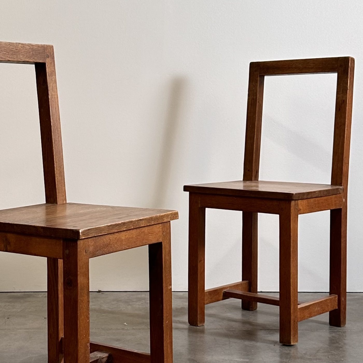 objet-vagabond-simple-chairs0004
