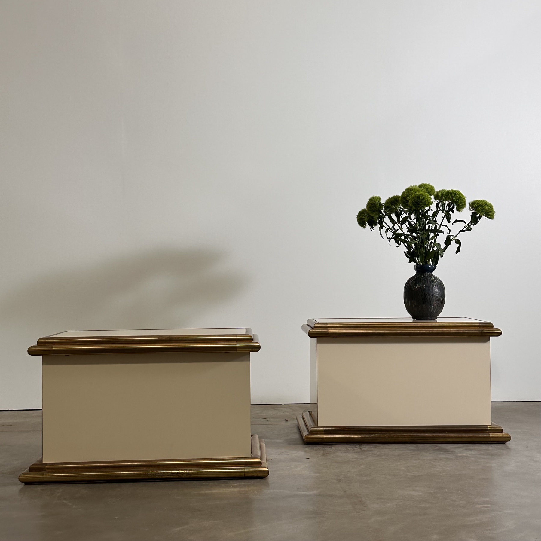 objet-vagabond-midcentury-sidetables0007