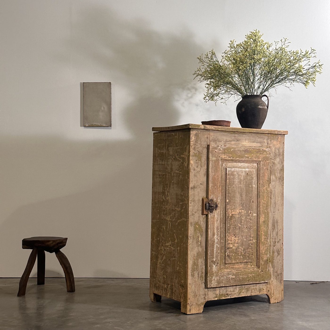 objet-vagabond-painted-cabinet0002