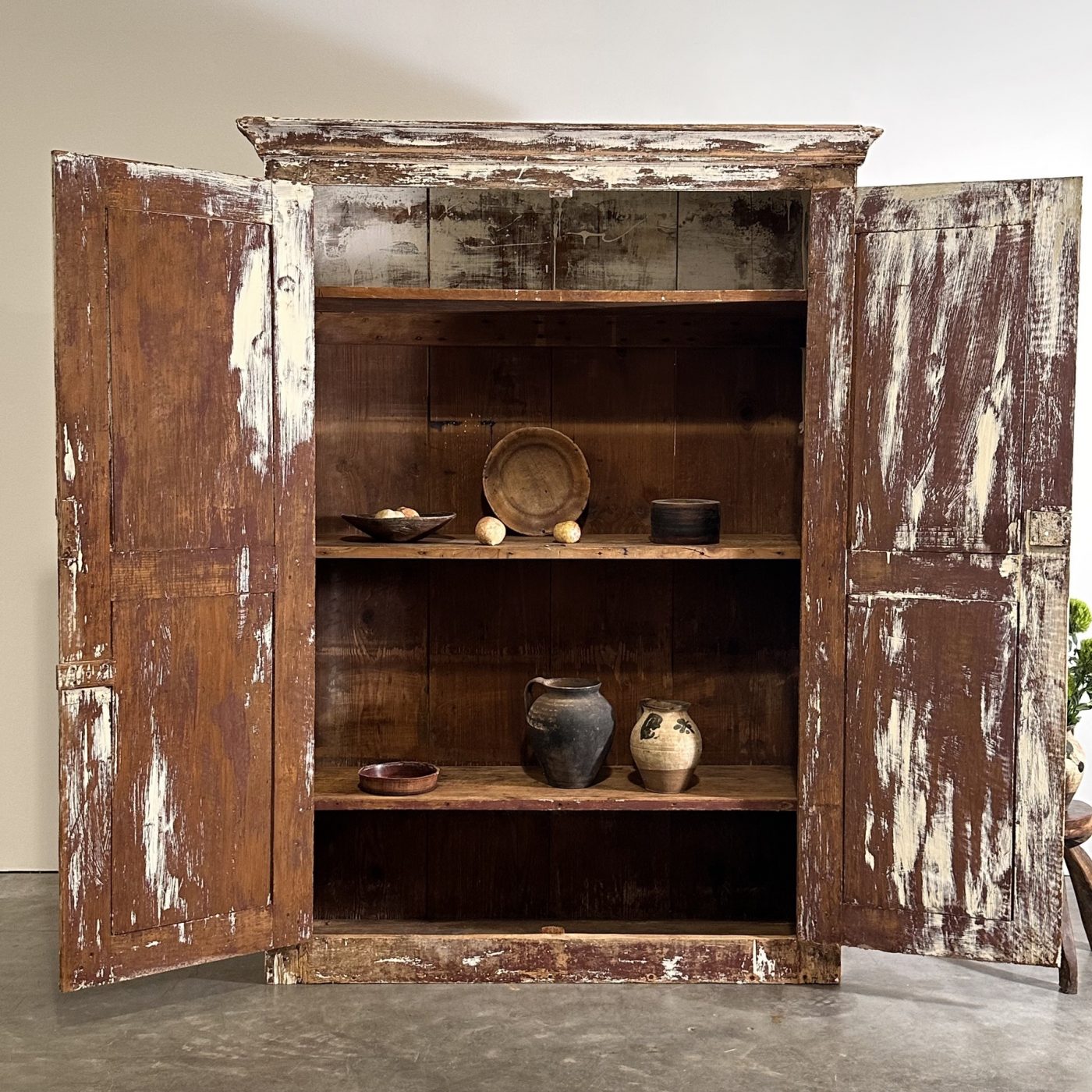 objet-vagabond-painted-cupboard0002