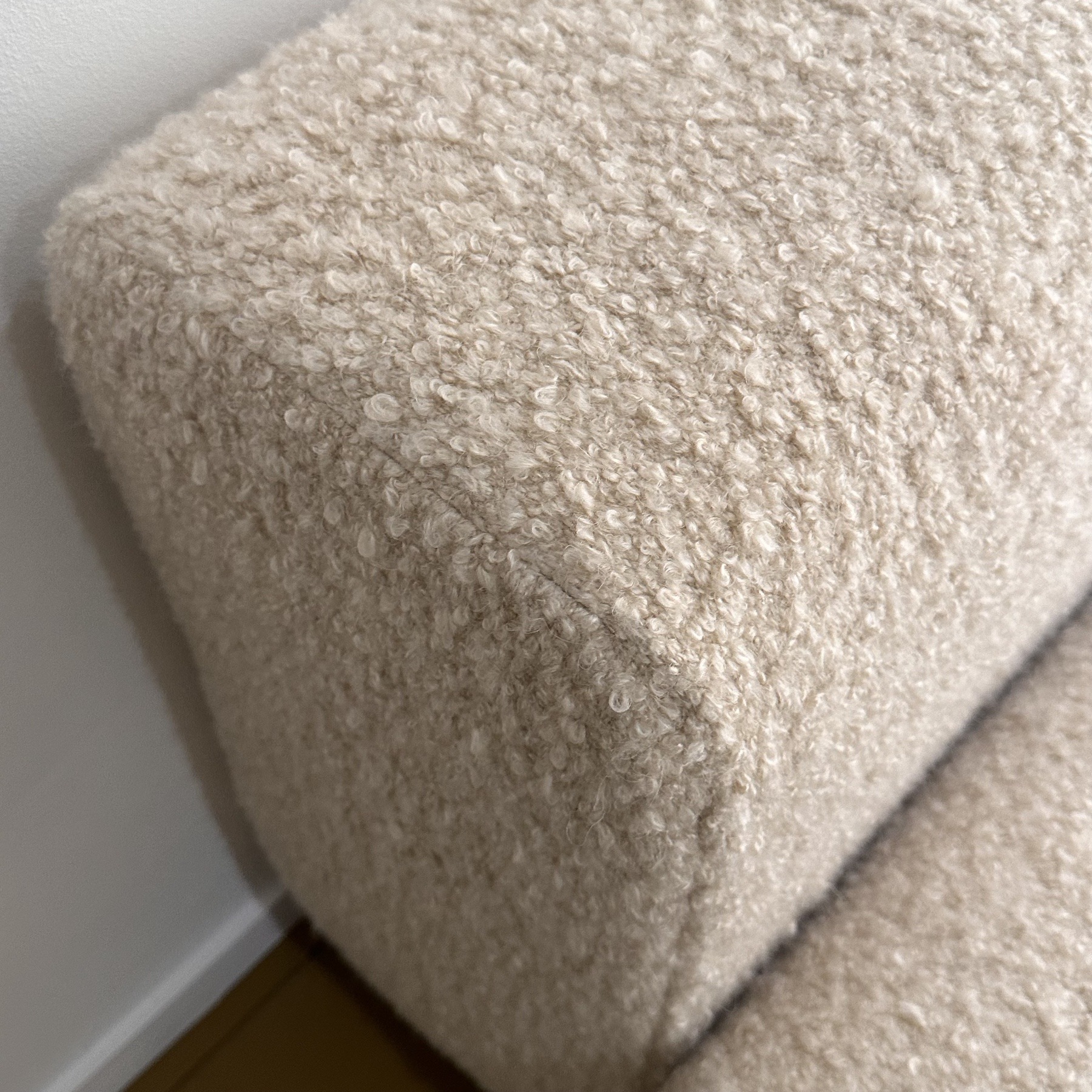 objet-vagabond-pierre-paulin-sofa0001