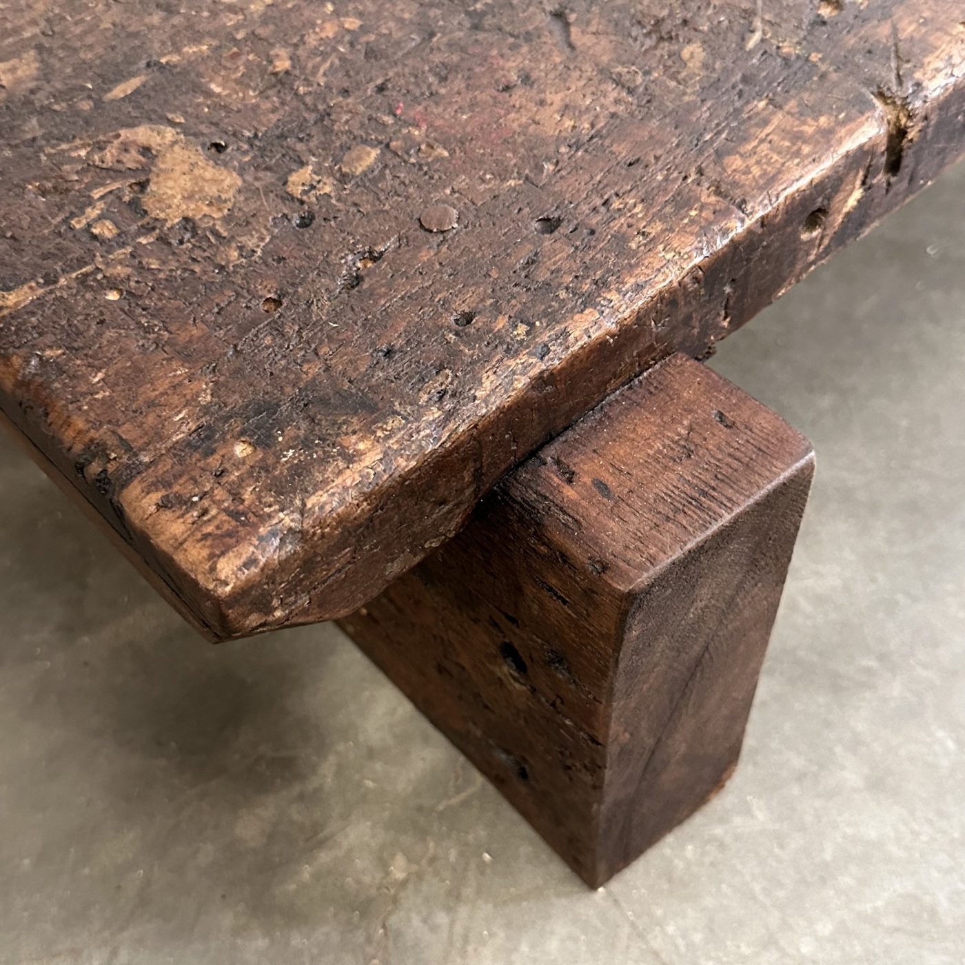 objet-vagabond-primitive-coffeetable0010