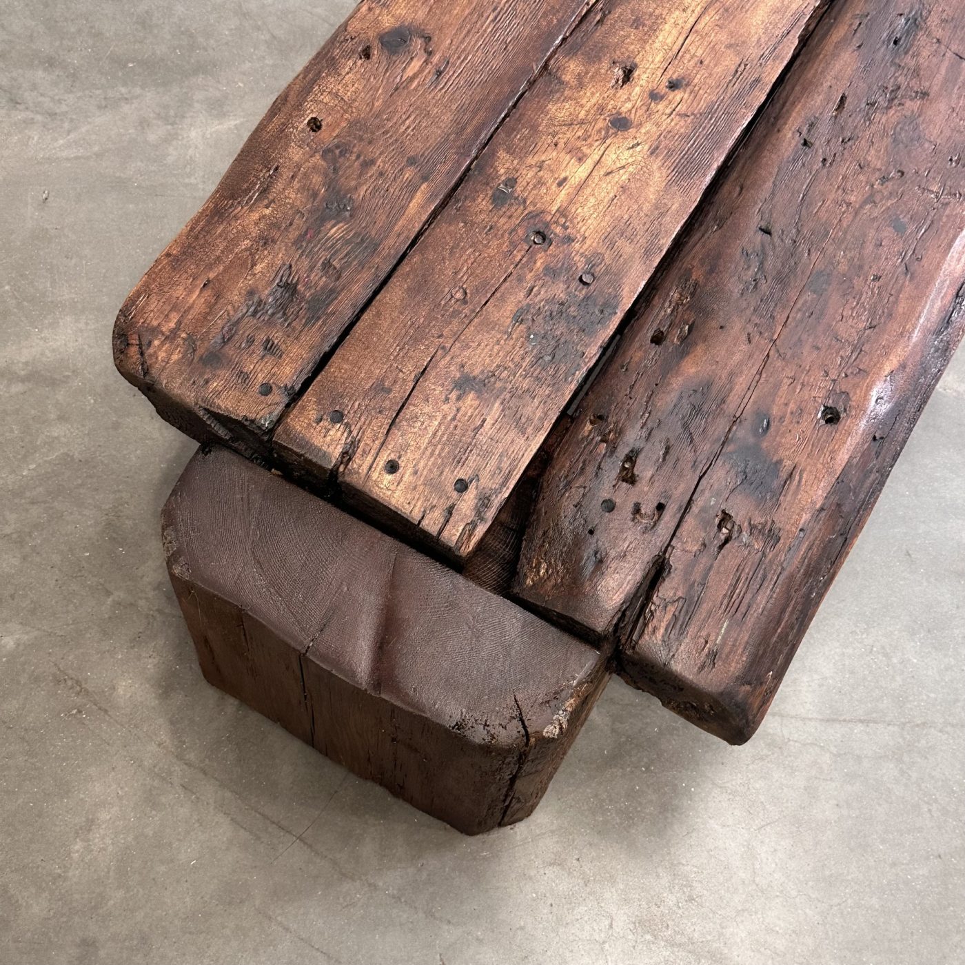 objet-vagabond-primitive-lowtable0003