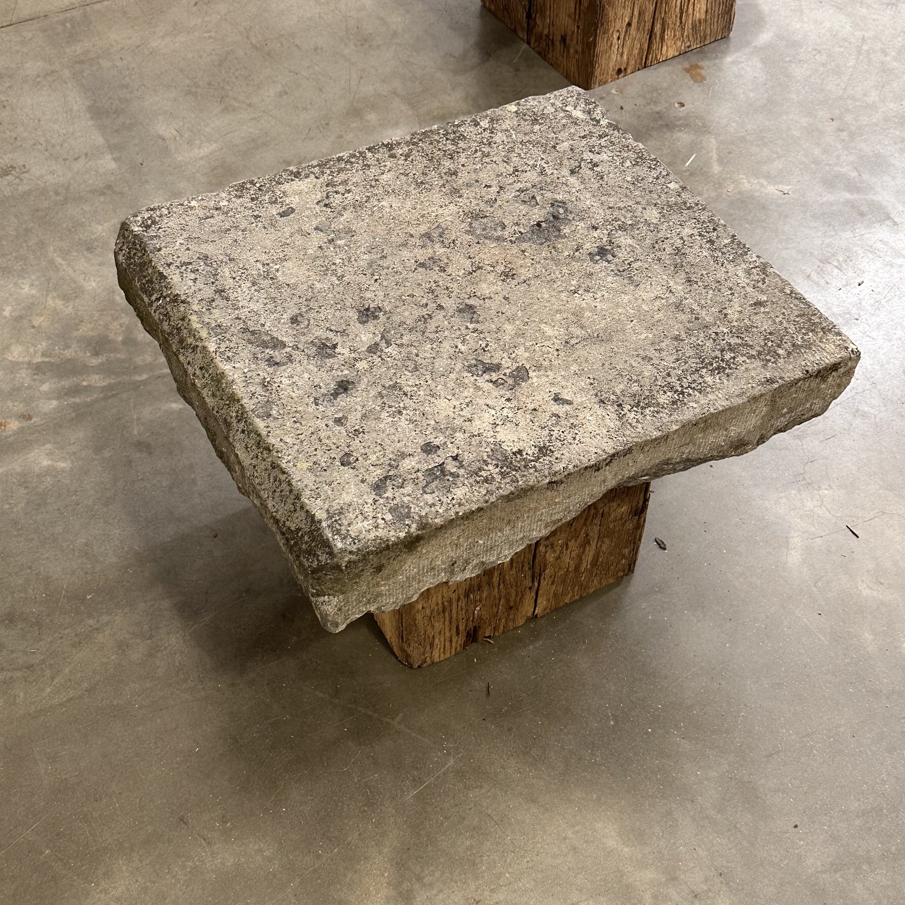 objet-vagabond-stone-tables0007