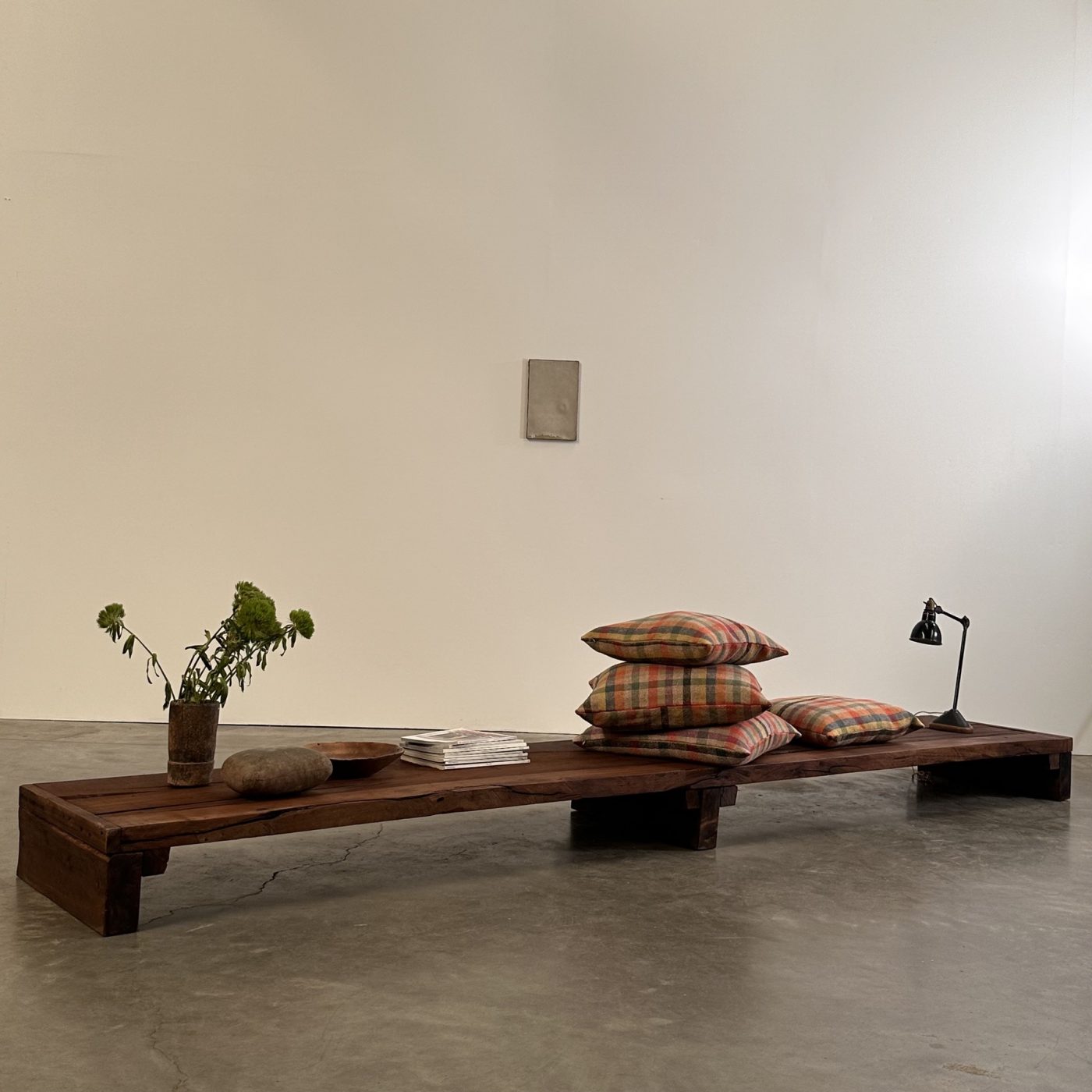 objet-vagabond-large-bench0002