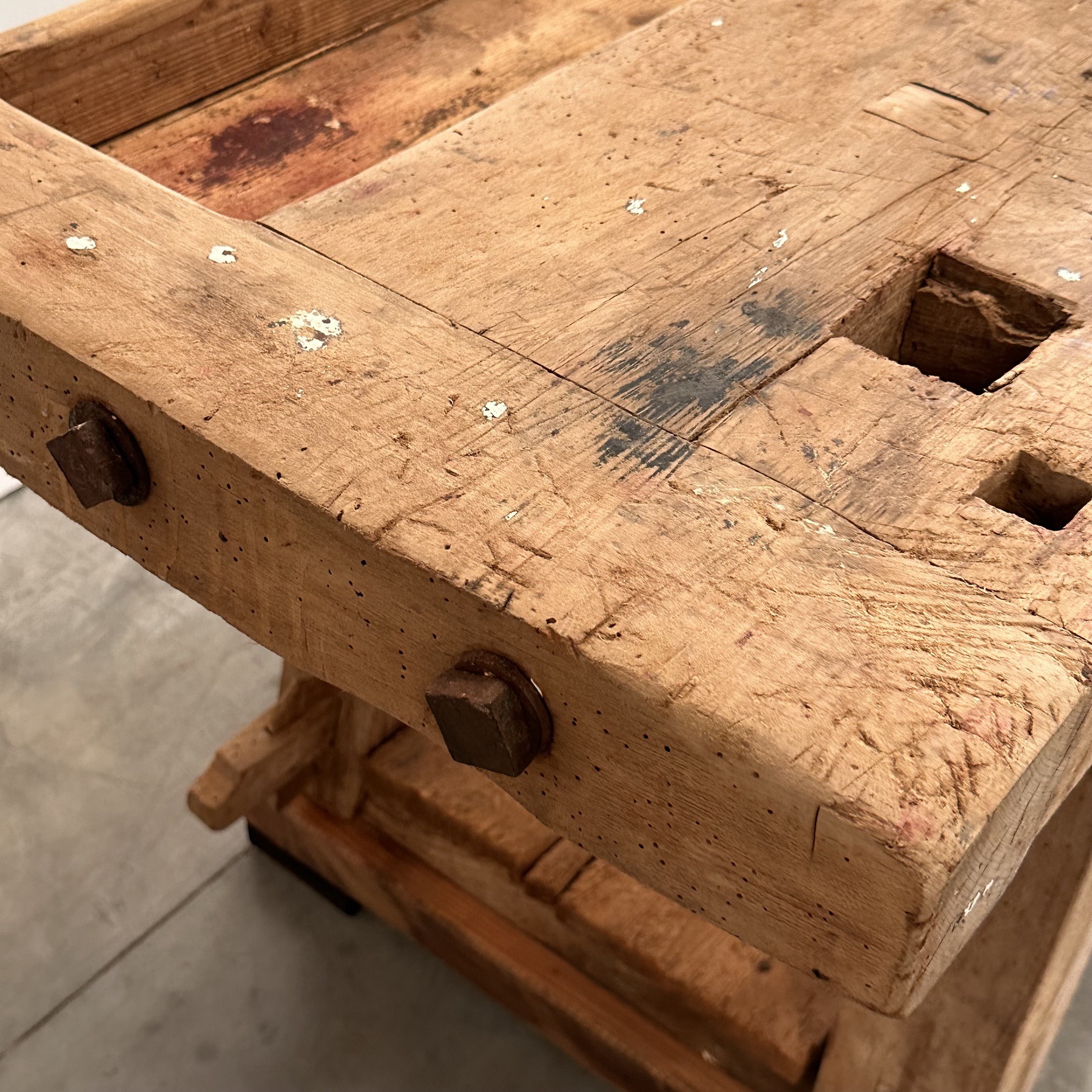 objet-vagabond-carpenter-workbench0003