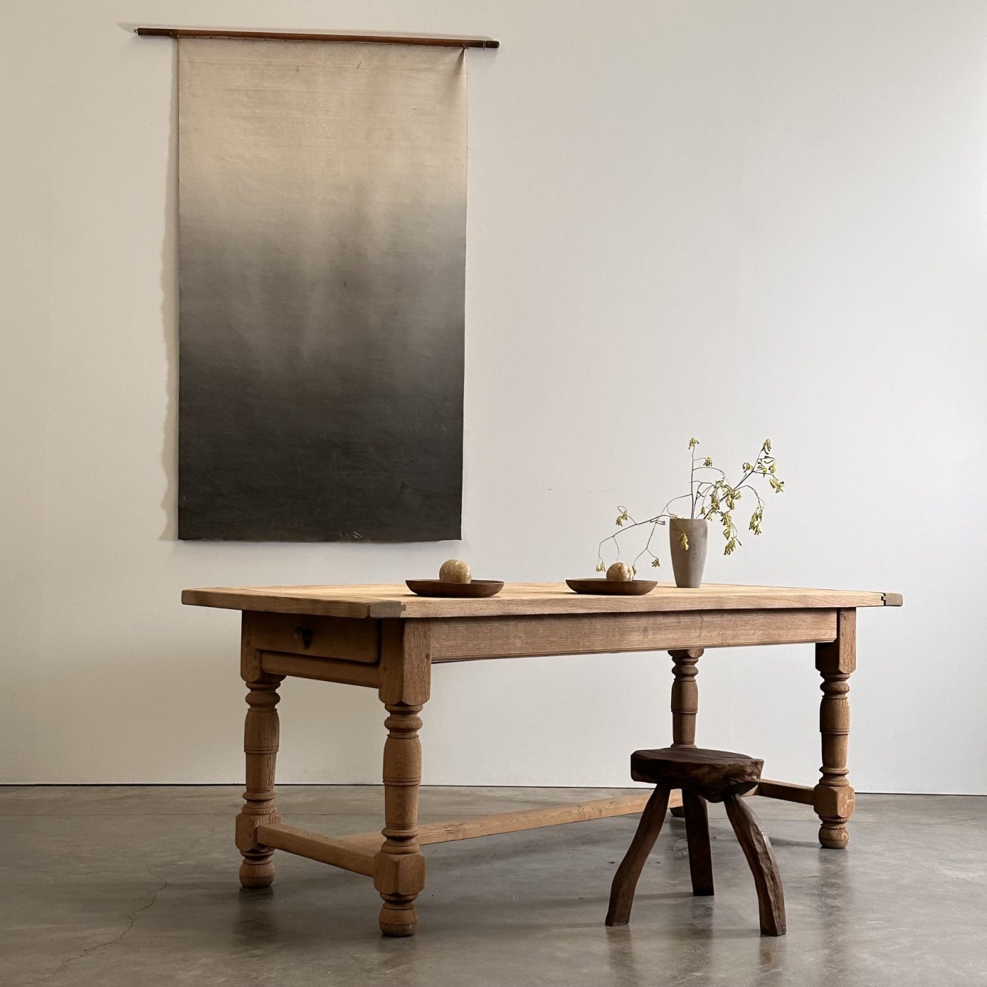 objet-vagabond-large-bleached-table0002